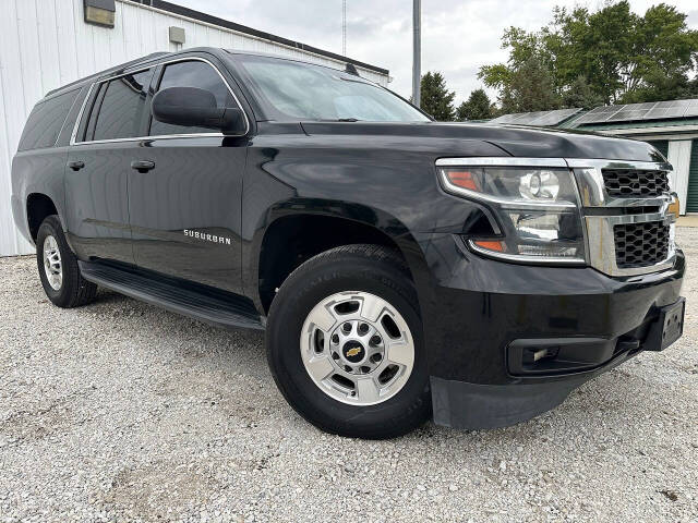 chevrolet suburban 2017 1GN8KLKGXHR153895 image chevrolet suburban 2017 1GN8KLKGXHR153895 image