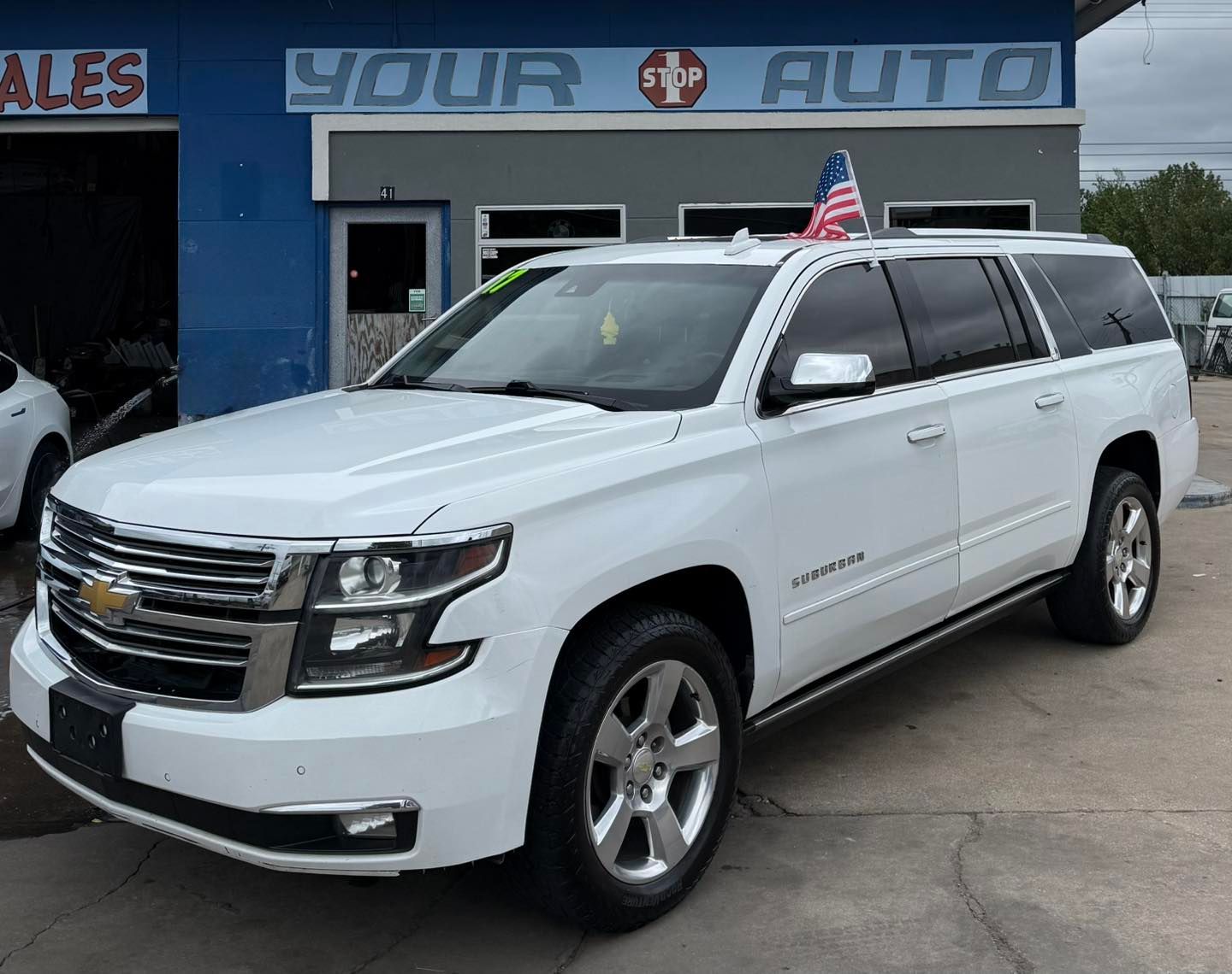 chevrolet suburban 2017 1GNSCJKC5HR313542 image chevrolet suburban 2017 1GNSCJKC5HR313542 image