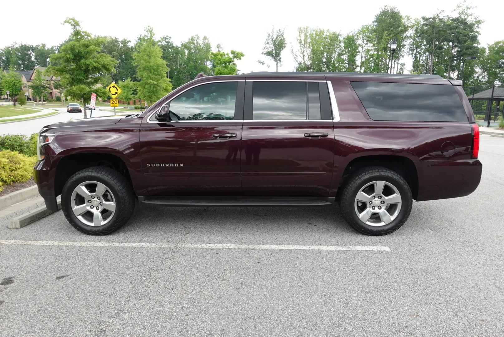 chevrolet suburban 2017 1GNSCGKC5HR236626 image chevrolet suburban 2017 1GNSCGKC5HR236626 image