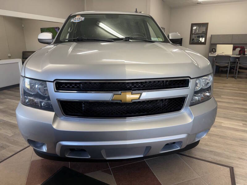 chevrolet suburban 2012 1GNSKHE79CR166435 image chevrolet suburban 2012 1GNSKHE79CR166435 image