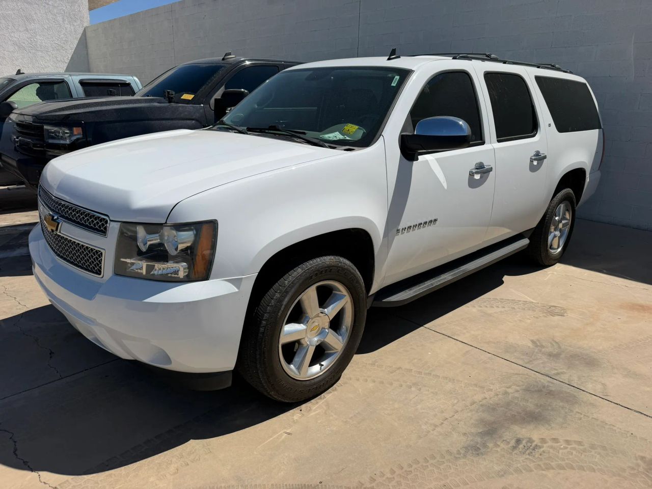 chevrolet suburban 2012 1GNSKJE73CR239340 image chevrolet suburban 2012 1GNSKJE73CR239340 image