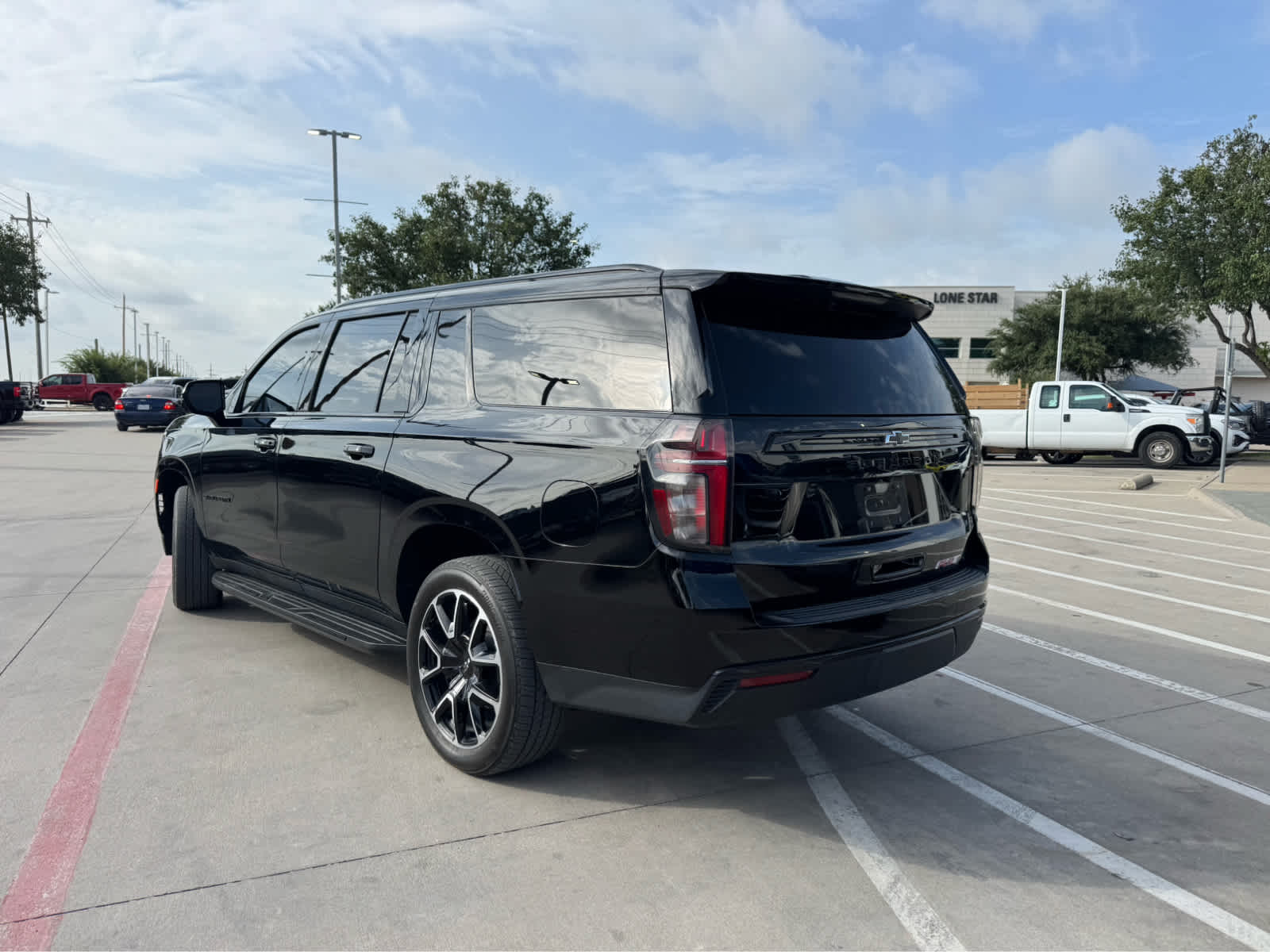 chevrolet suburban 2024 1GNSKEKD9RR214310 image chevrolet suburban 2024 1GNSKEKD9RR214310 image