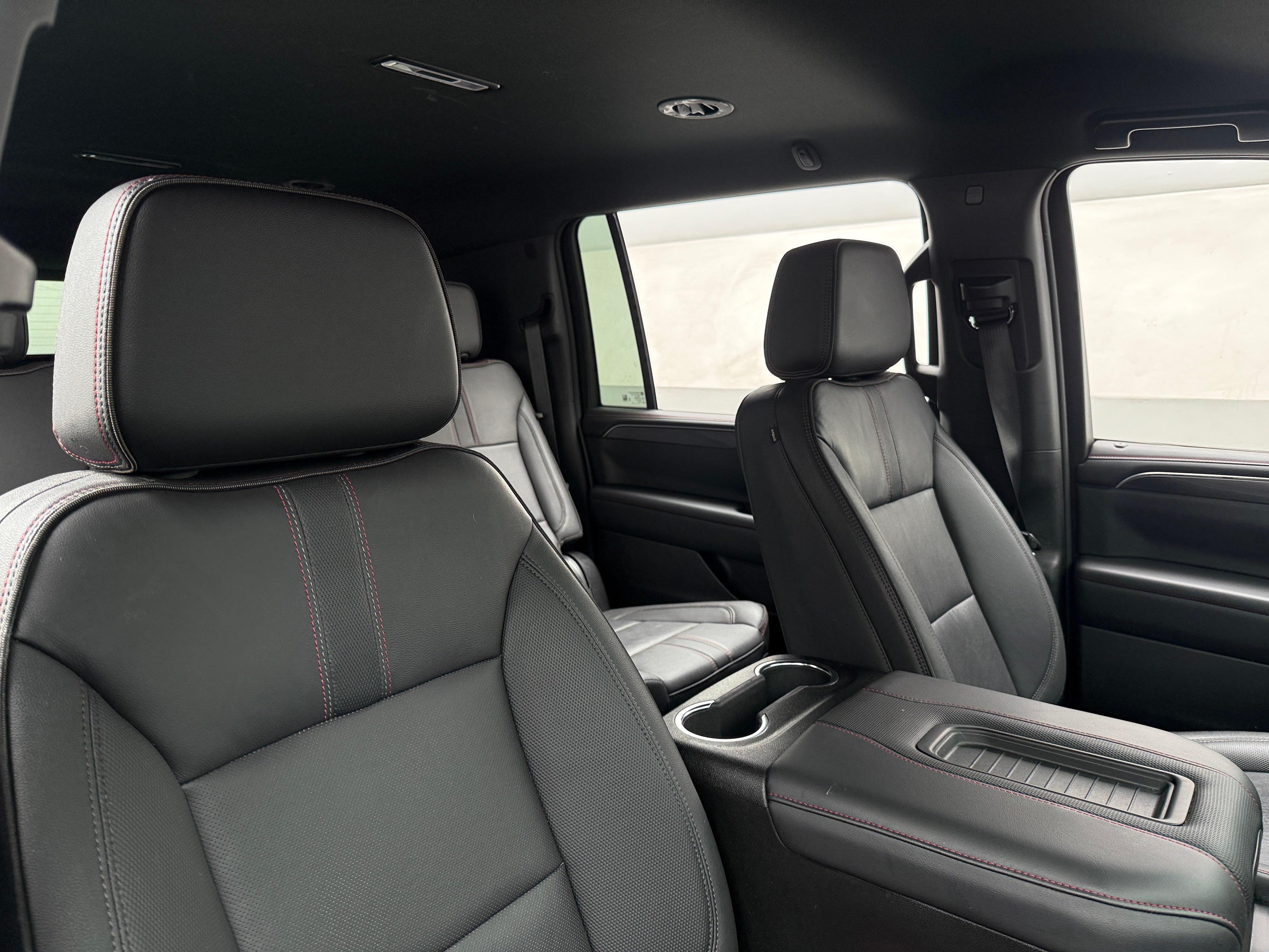 chevrolet suburban 2024 1GNSKEKD4RR190207 image chevrolet suburban 2024 1GNSKEKD4RR190207 image