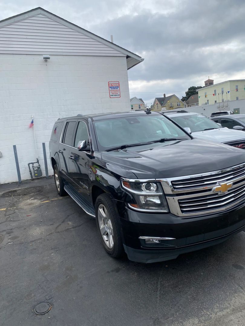 chevrolet suburban 2020 1GNSCJKC7LR214262 image chevrolet suburban 2020 1GNSCJKC7LR214262 image