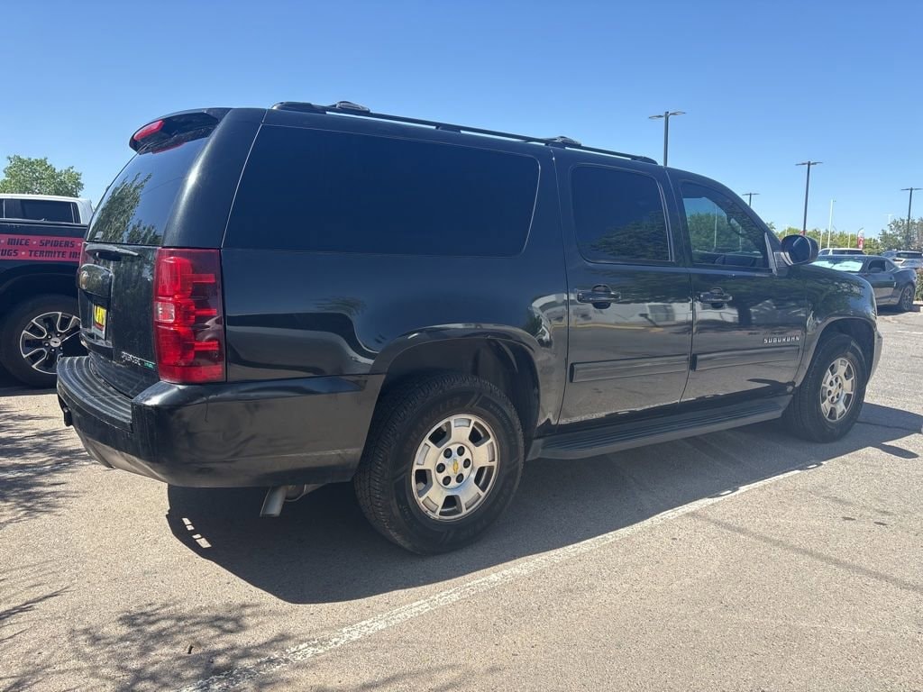 chevrolet suburban 2011 1GNSCHE04BR323108 image chevrolet suburban 2011 1GNSCHE04BR323108 image