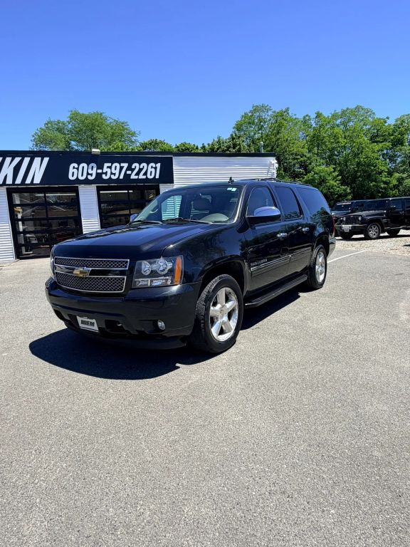 chevrolet suburban 2011 1GNSKKE30BR326288 image chevrolet suburban 2011 1GNSKKE30BR326288 image