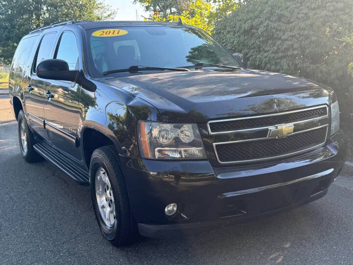 chevrolet suburban 2011 1GNSKJE39BR144812 image chevrolet suburban 2011 1GNSKJE39BR144812 image
