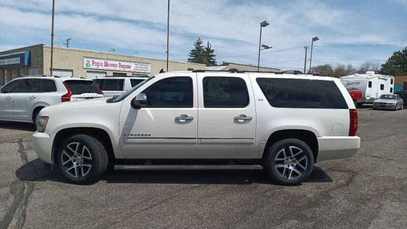 chevrolet suburban 2011 1GNSKKE39BR226786 image chevrolet suburban 2011 1GNSKKE39BR226786 image