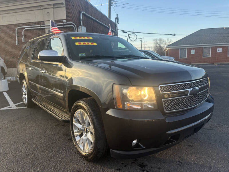 chevrolet suburban 2011 1GNSKKE36BR378704 image chevrolet suburban 2011 1GNSKKE36BR378704 image