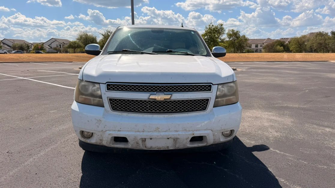 chevrolet suburban 2011 1GNSCKE08BR355394 image chevrolet suburban 2011 1GNSCKE08BR355394 image