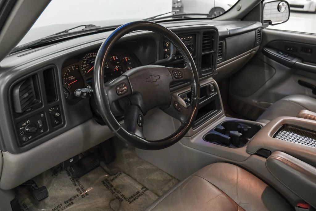 chevrolet suburban 2003 3GNEC16Z53G231542 image chevrolet suburban 2003 3GNEC16Z53G231542 image