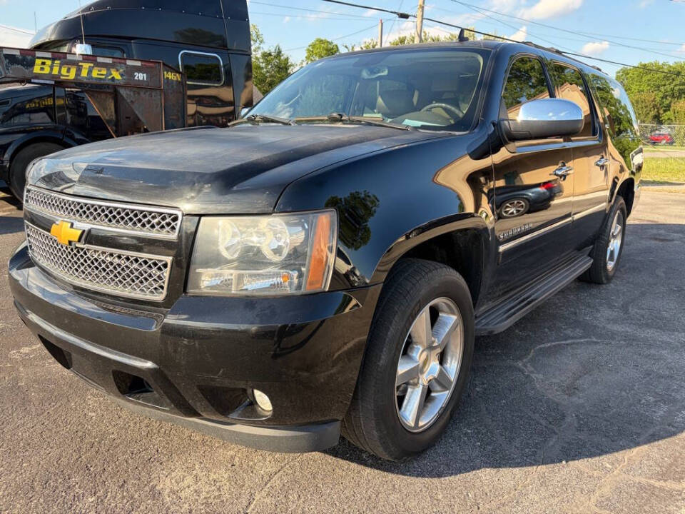chevrolet suburban 2013 1GNSCKE04DR370932 image chevrolet suburban 2013 1GNSCKE04DR370932 image