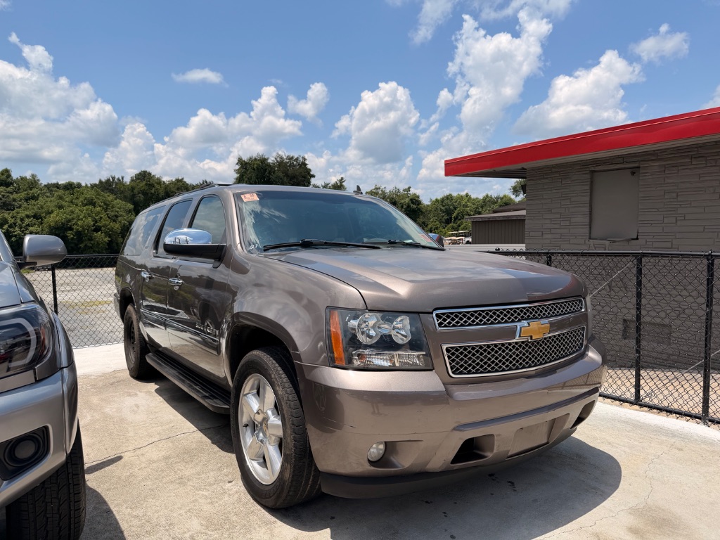 chevrolet suburban 2013 1GNSCKE01DR365977 image chevrolet suburban 2013 1GNSCKE01DR365977 image