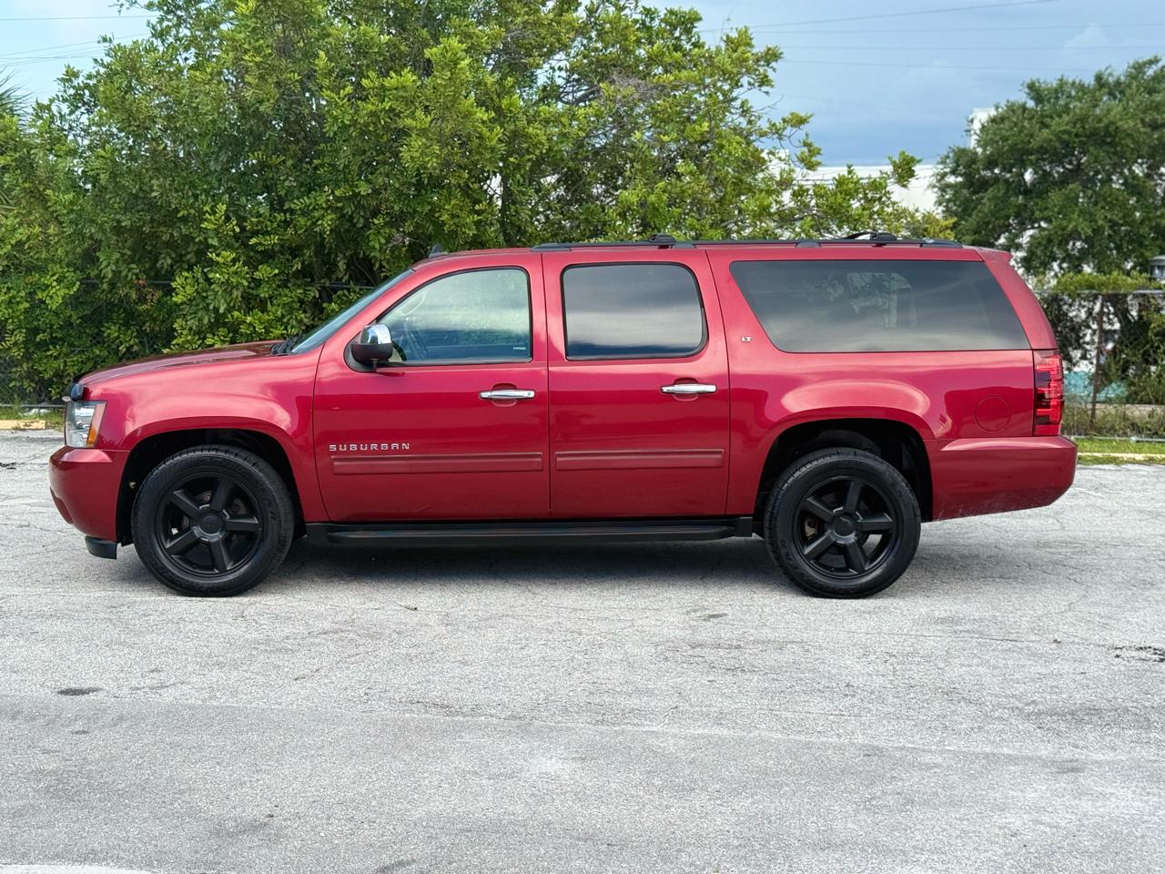 chevrolet suburban 2013 1GNSCJE03DR121435 image chevrolet suburban 2013 1GNSCJE03DR121435 image
