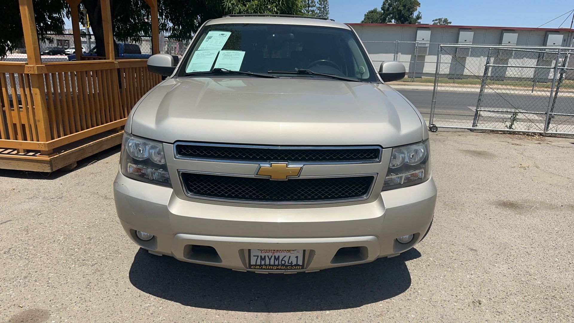 chevrolet suburban 2013 1GNSCJE08DR124685 image chevrolet suburban 2013 1GNSCJE08DR124685 image
