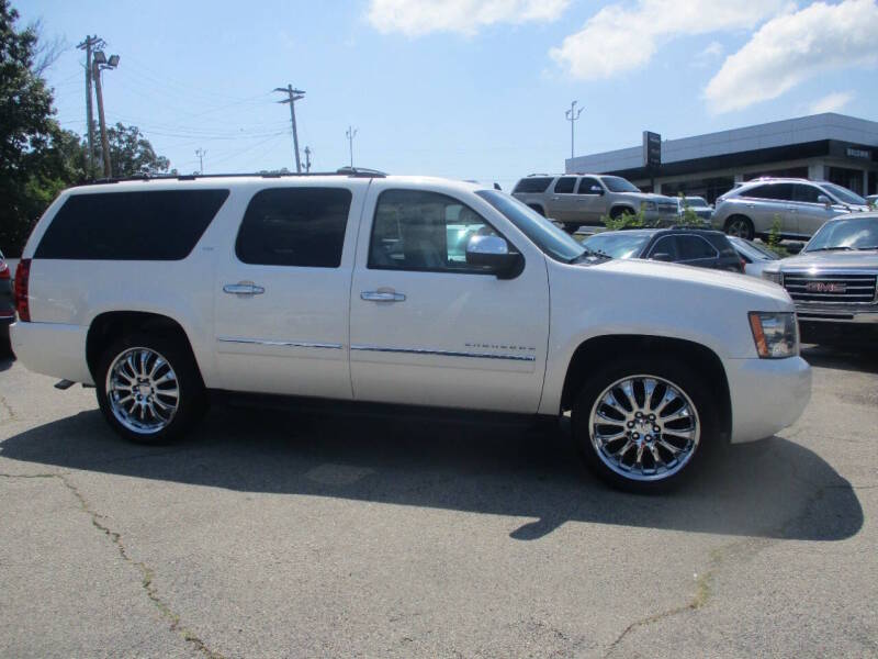 chevrolet suburban 2013 1GNSKKE71DR134917 image chevrolet suburban 2013 1GNSKKE71DR134917 image