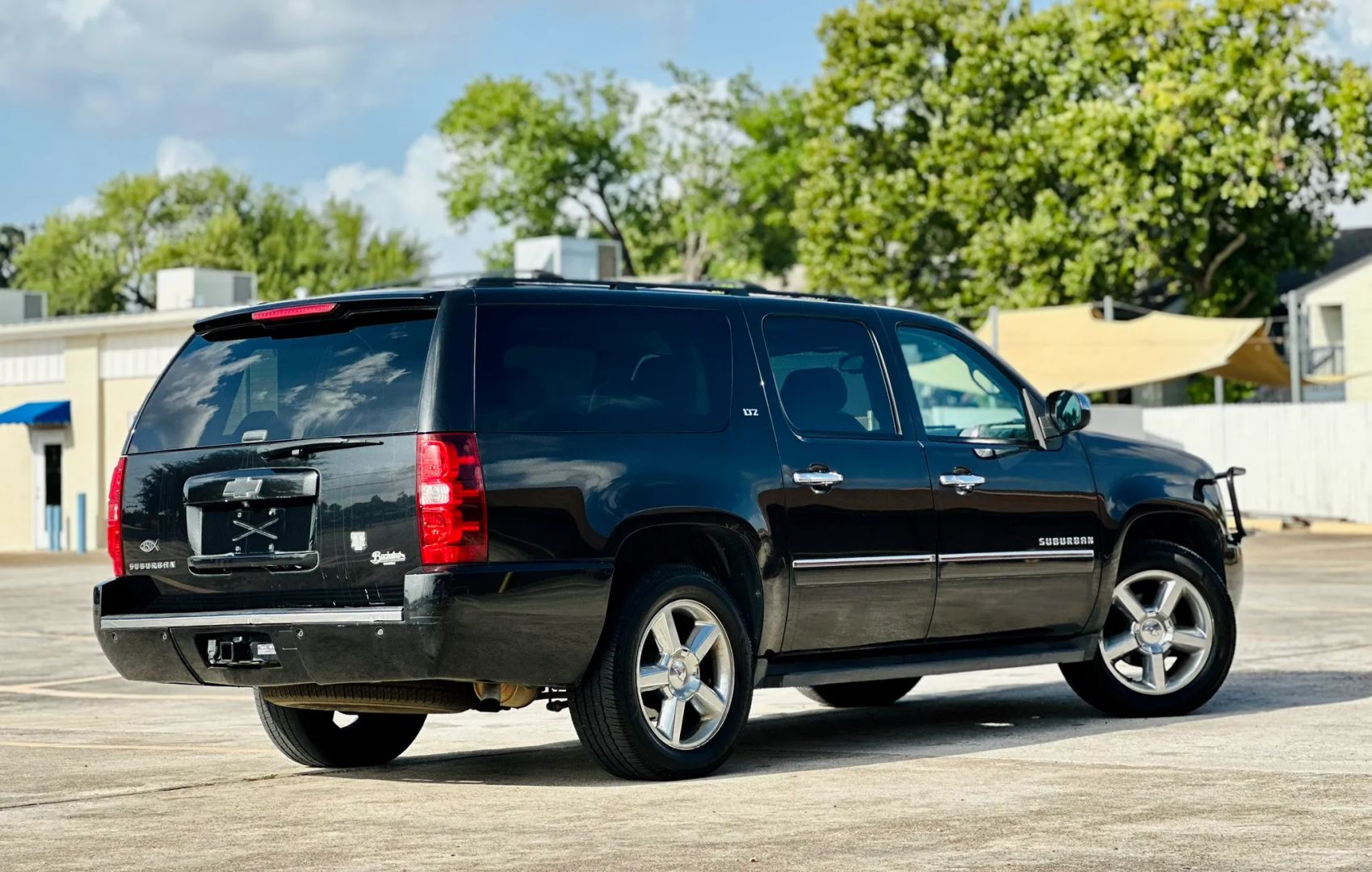 chevrolet suburban 2013 1GNSCKE03DR138984 image chevrolet suburban 2013 1GNSCKE03DR138984 image