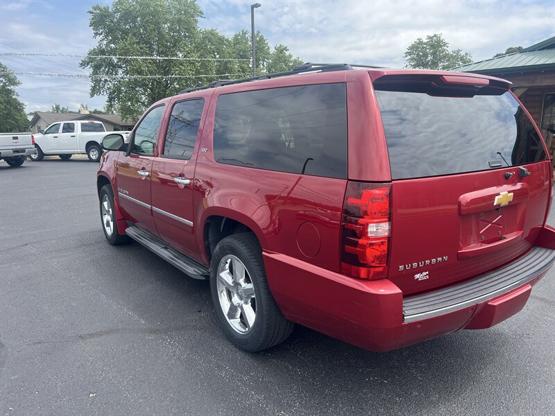chevrolet suburban 2013 1GNSKKE76DR147002 image chevrolet suburban 2013 1GNSKKE76DR147002 image