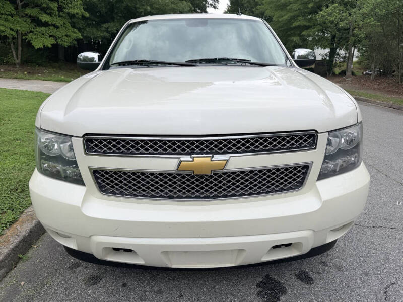 chevrolet suburban 2013 1GNSCKE03DR370095 image chevrolet suburban 2013 1GNSCKE03DR370095 image