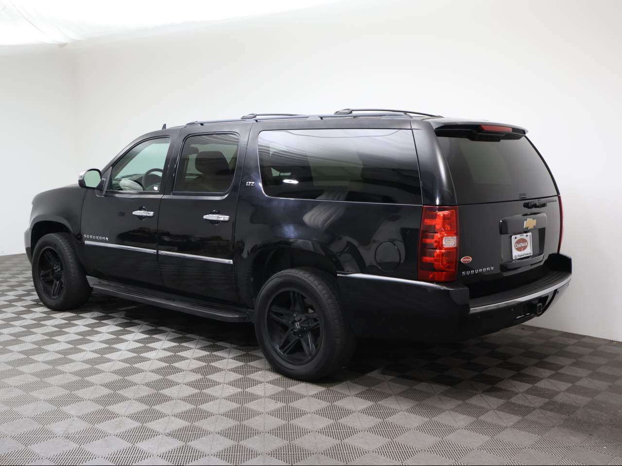 chevrolet suburban 2013 1GNSCKE04DR373068 image chevrolet suburban 2013 1GNSCKE04DR373068 image