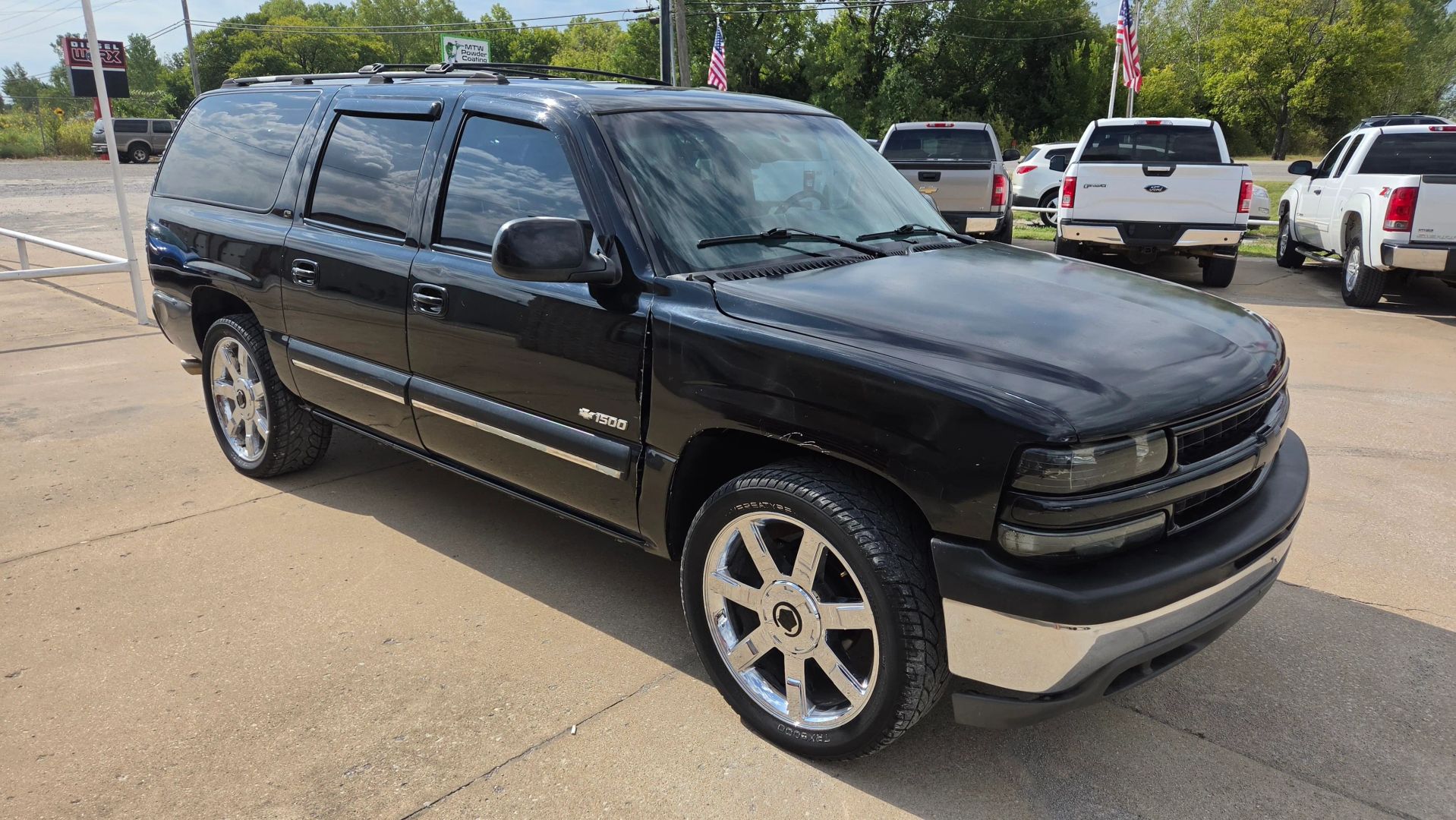 chevrolet suburban 2000 3GNEC16T5YG158739 image chevrolet suburban 2000 3GNEC16T5YG158739 image