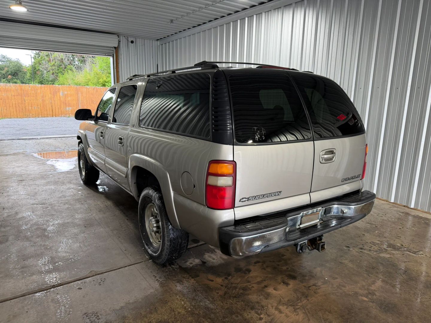 chevrolet suburban 2001 3GNGK26U81G246538 image chevrolet suburban 2001 3GNGK26U81G246538 image
