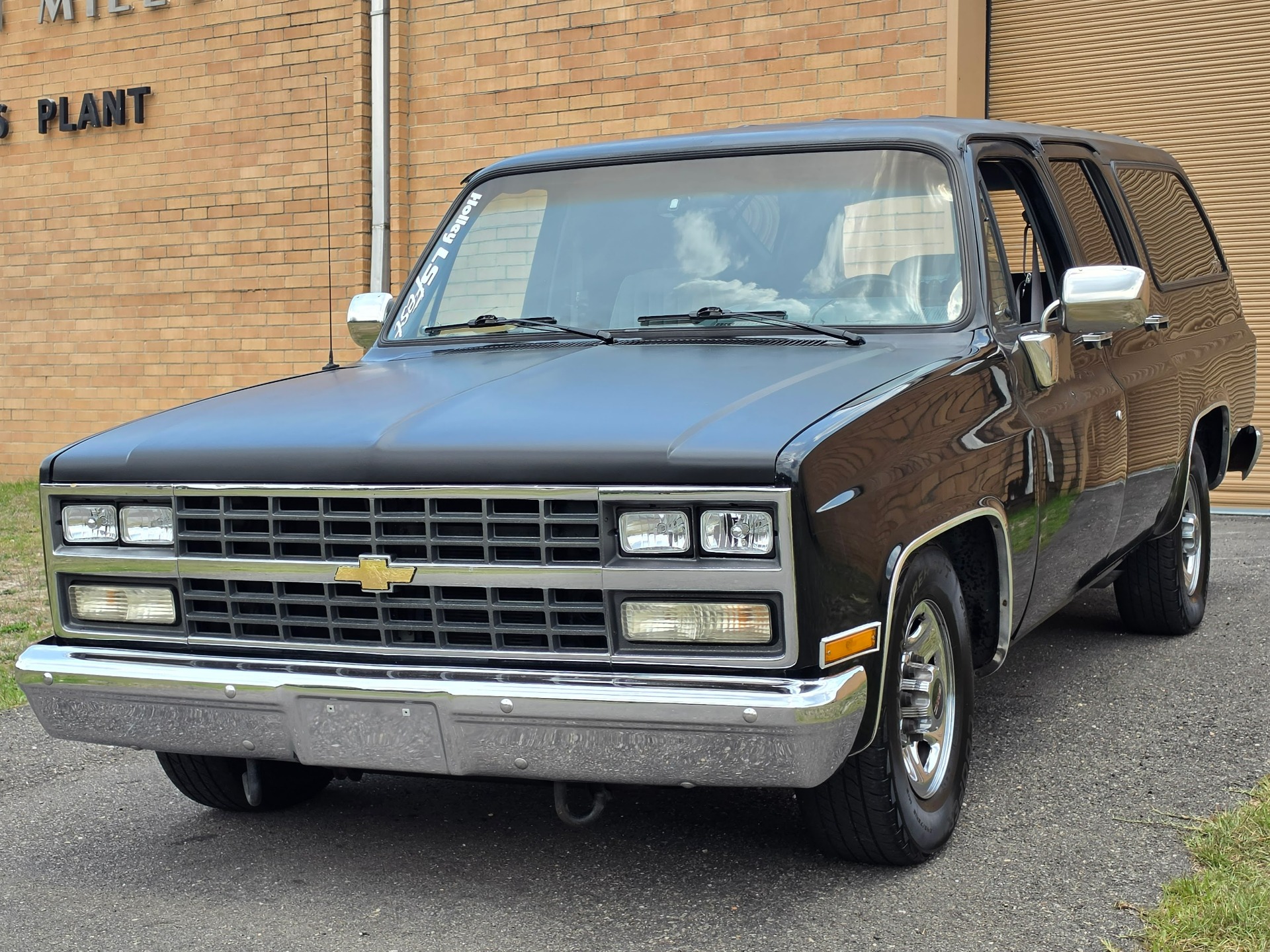 chevrolet suburban 1989 1GNGR26N4KF143415 image chevrolet suburban 1989 1GNGR26N4KF143415 image