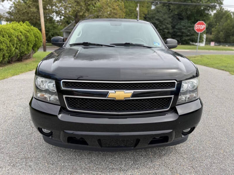 chevrolet suburban 2014 1GNSKJE74ER136723 image chevrolet suburban 2014 1GNSKJE74ER136723 image