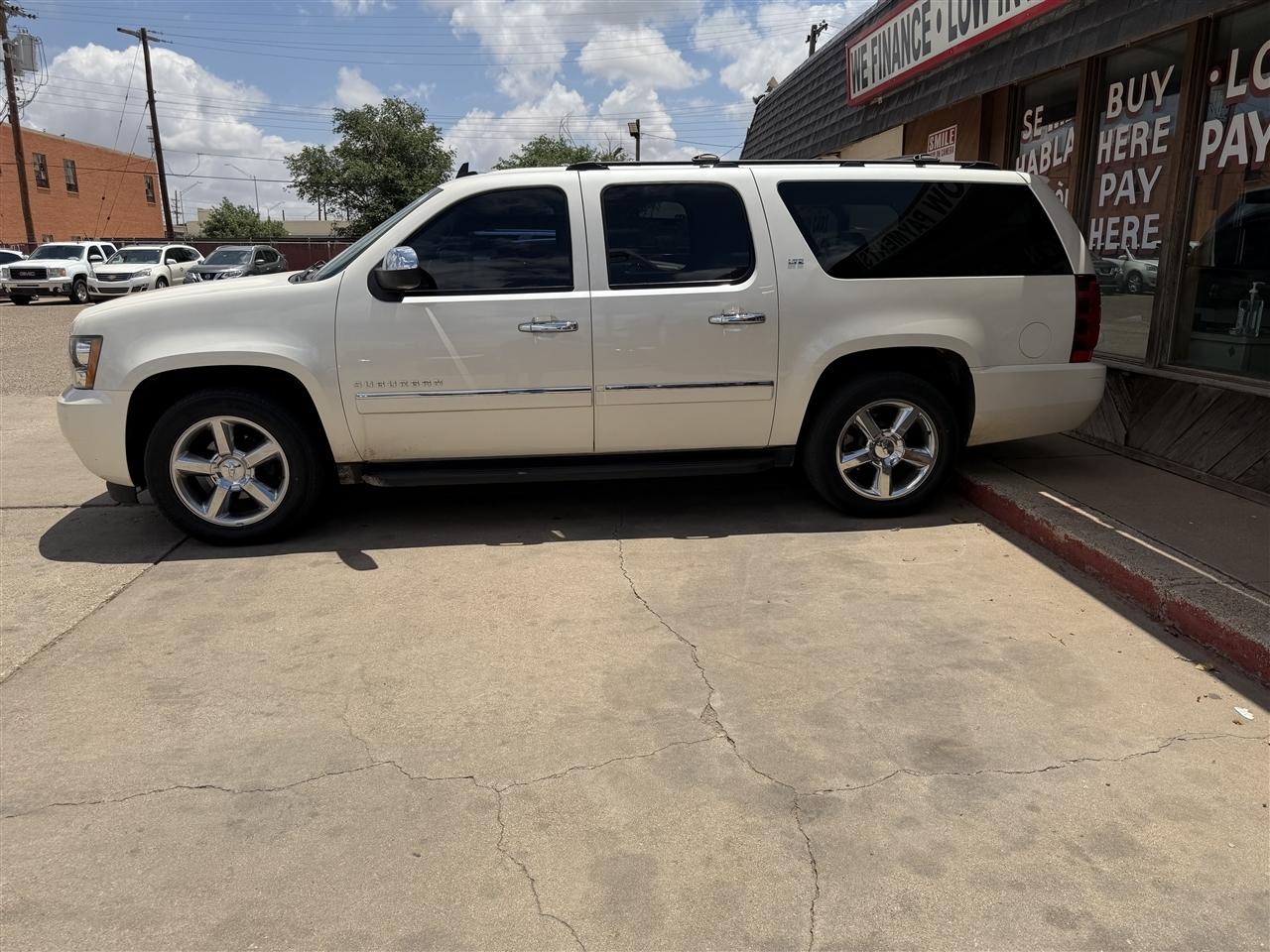 chevrolet suburban 2014 1GNSCKE08ER208156 image chevrolet suburban 2014 1GNSCKE08ER208156 image