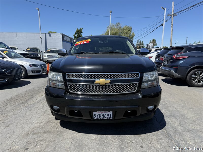 chevrolet suburban 2014 1GNSKKE70ER136949 image chevrolet suburban 2014 1GNSKKE70ER136949 image