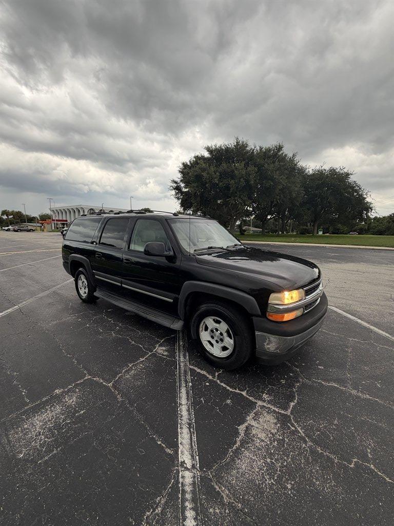 chevrolet suburban 2005 3GNEC16Z65G230922 image chevrolet suburban 2005 3GNEC16Z65G230922 image