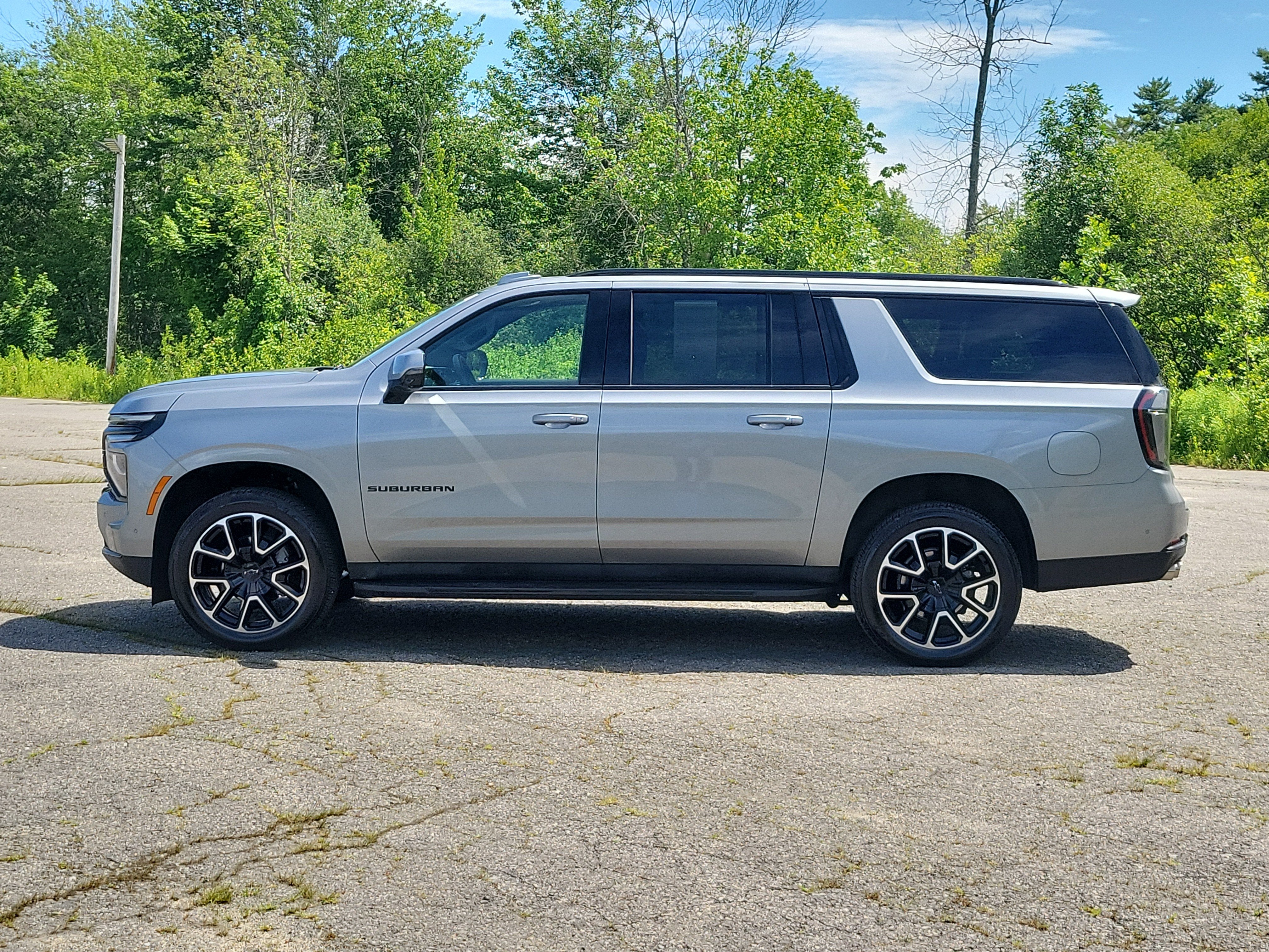 chevrolet suburban 2025 1GNS6ERD0SR381266 image chevrolet suburban 2025 1GNS6ERD0SR381266 image
