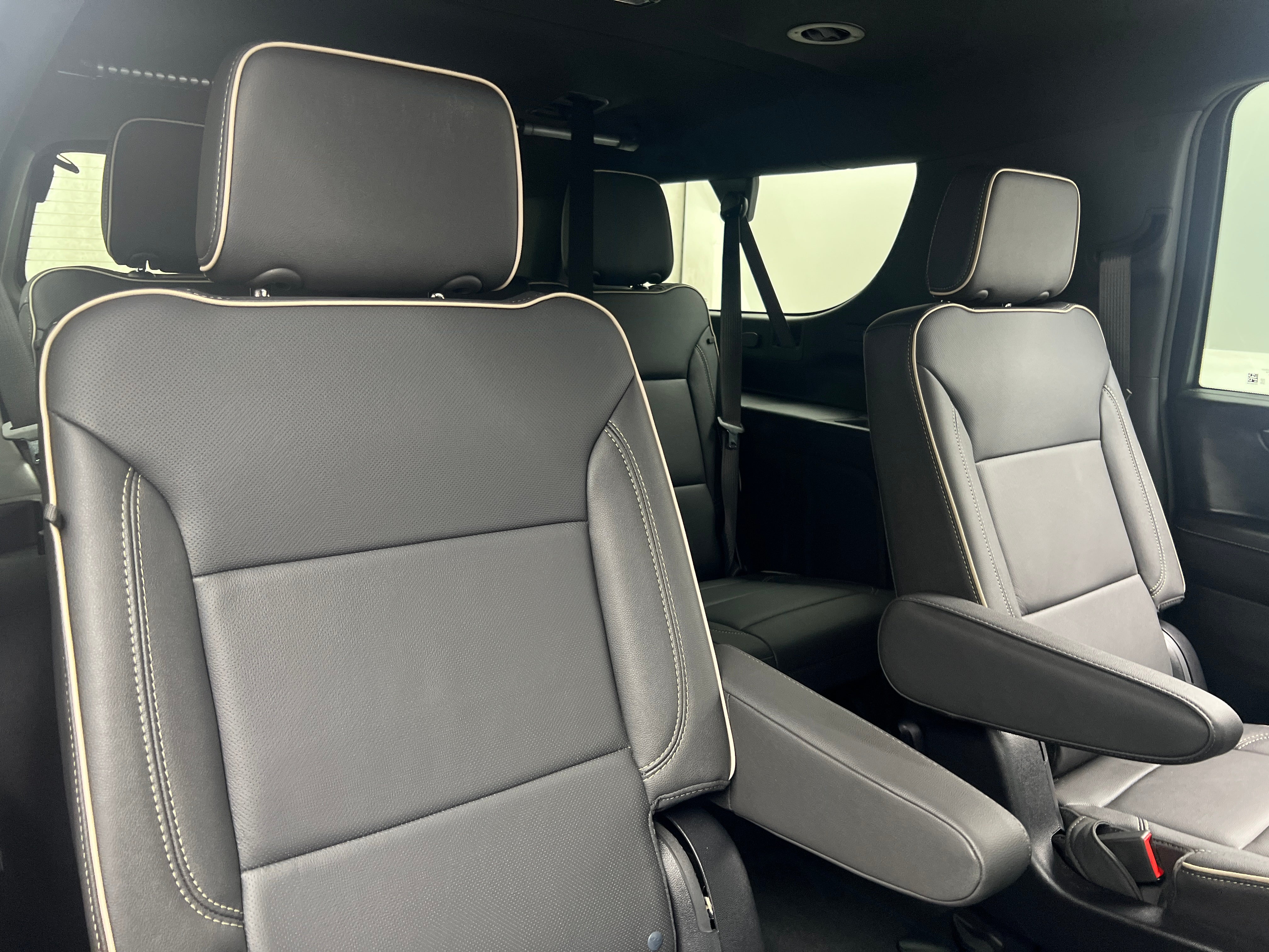 chevrolet suburban 2025 1GNS5FRD0SR275540 image chevrolet suburban 2025 1GNS5FRD0SR275540 image
