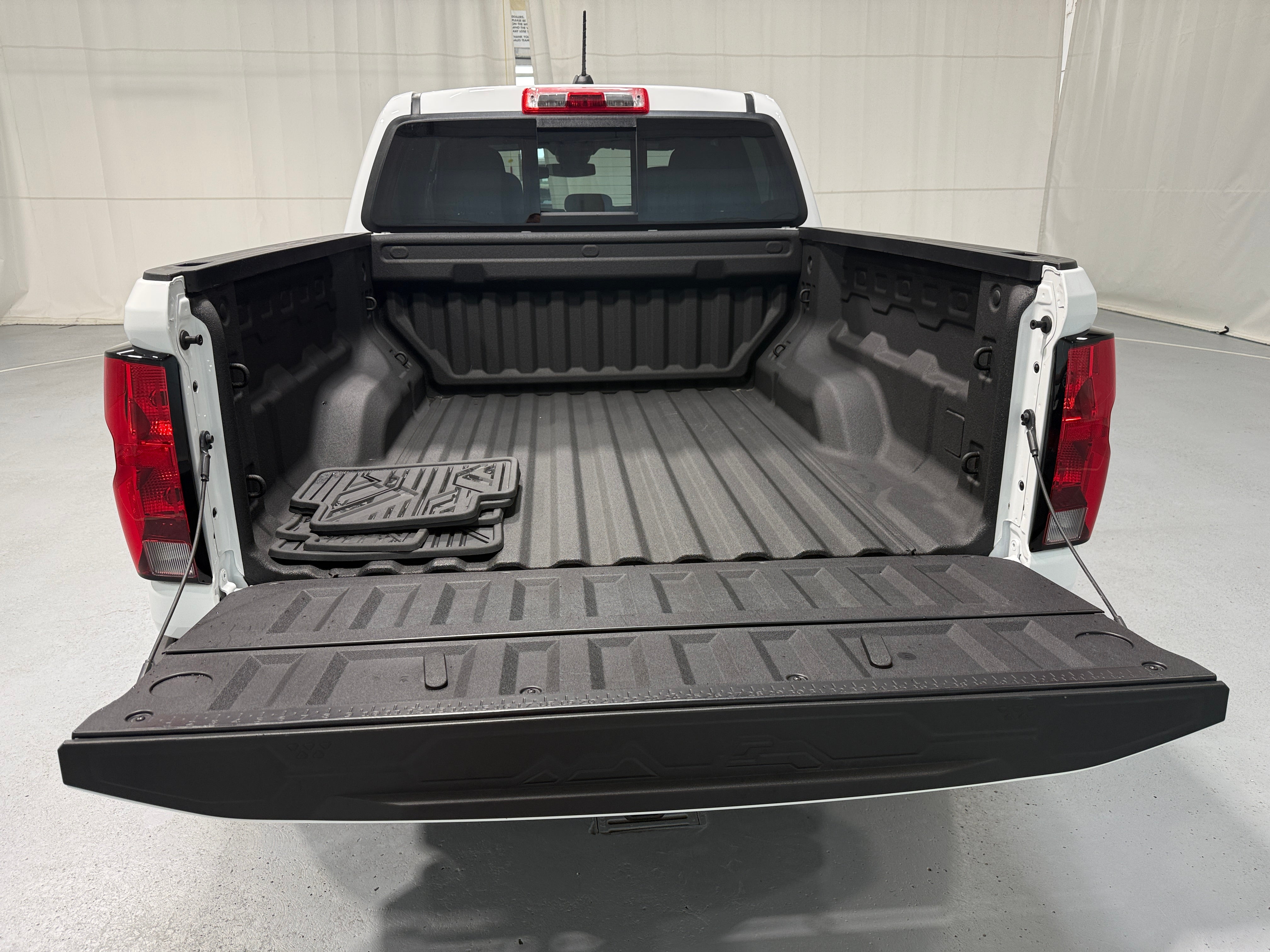 chevrolet colorado 2024 1GCPTEEK2R1195085 image chevrolet colorado 2024 1GCPTEEK2R1195085 image