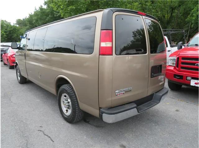chevrolet express 2004 1GAHG39U741190717 image chevrolet express 2004 1GAHG39U741190717 image