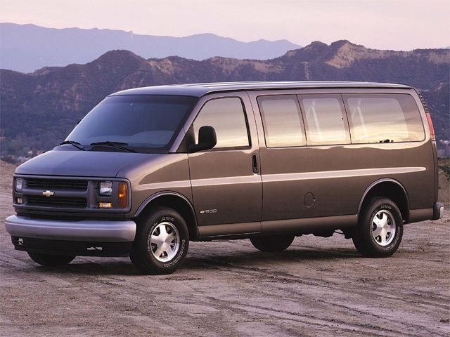 chevrolet express 2002 1GNFG15M921204260 image chevrolet express 2002 1GNFG15M921204260 image
