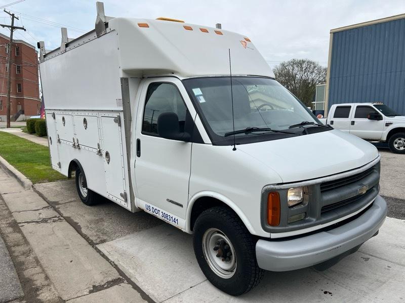 chevrolet express 2002 1GBHG31R321157438 image chevrolet express 2002 1GBHG31R321157438 image