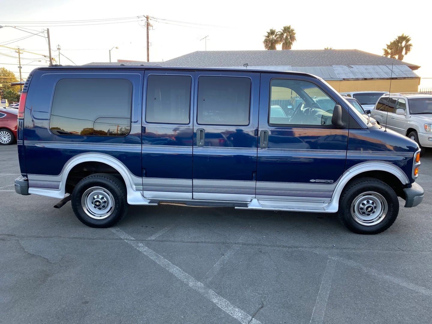 chevrolet express 2001 1GBGG25R911128525 image chevrolet express 2001 1GBGG25R911128525 image