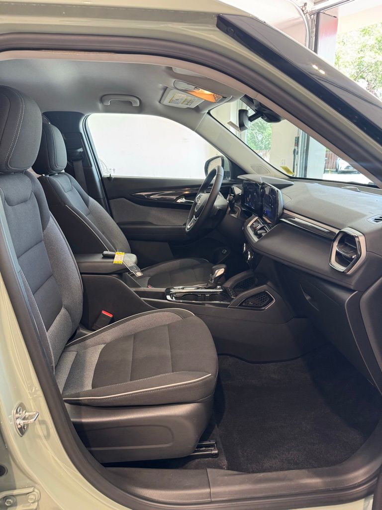 chevrolet trailblazer 2025 KL79MRSL8SB012229 image chevrolet trailblazer 2025 KL79MRSL8SB012229 image
