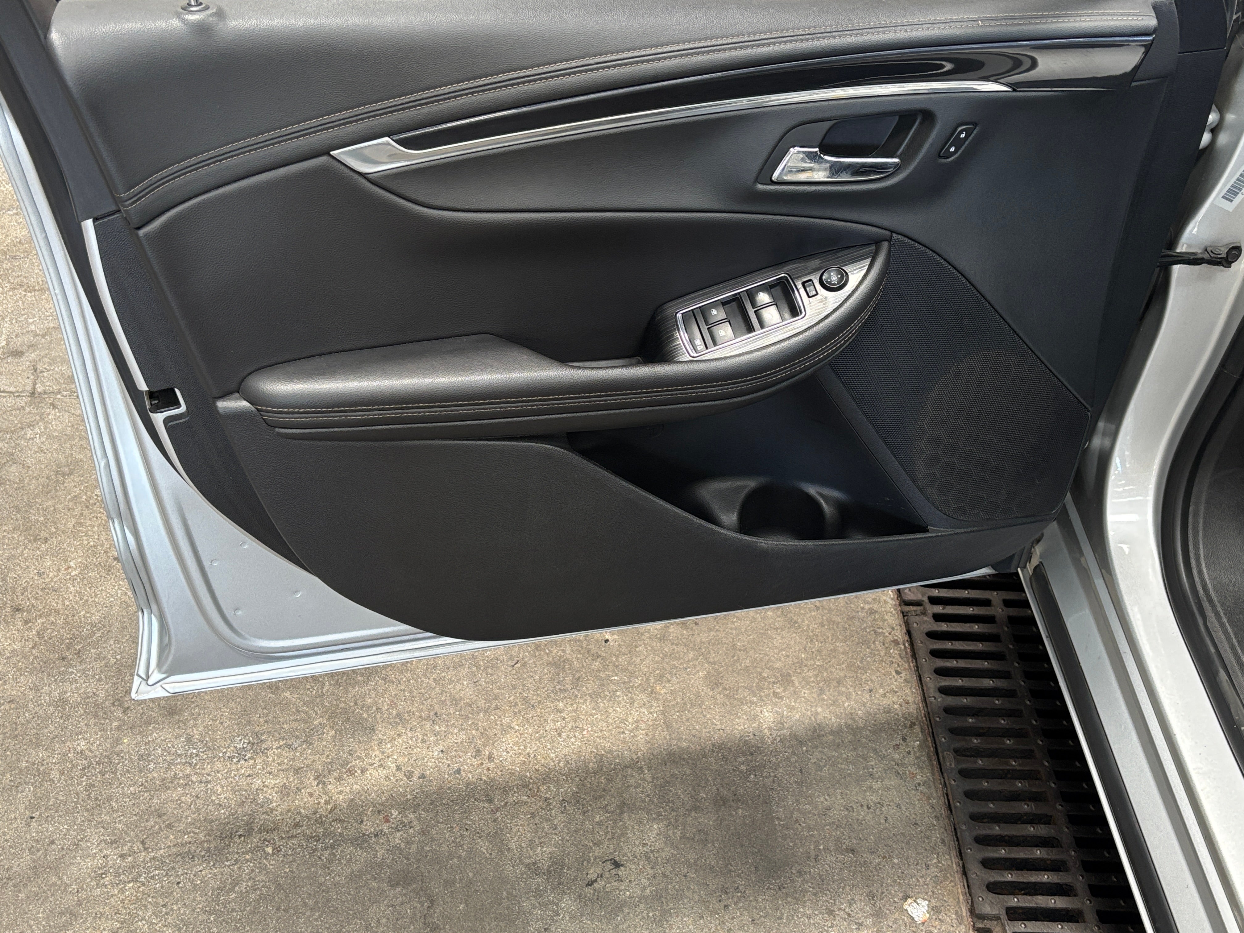 chevrolet impala 2018 1G1105SA1JU139869 image chevrolet impala 2018 1G1105SA1JU139869 image