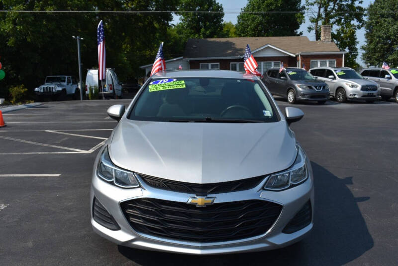 chevrolet cruze 2019 1G1BJ5SM4K7101905 image chevrolet cruze 2019 1G1BJ5SM4K7101905 image