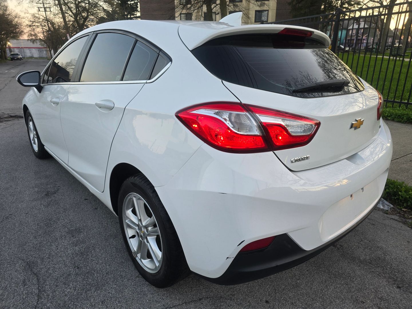 chevrolet cruze 2018 3G1BE6SM5JS609620 image chevrolet cruze 2018 3G1BE6SM5JS609620 image