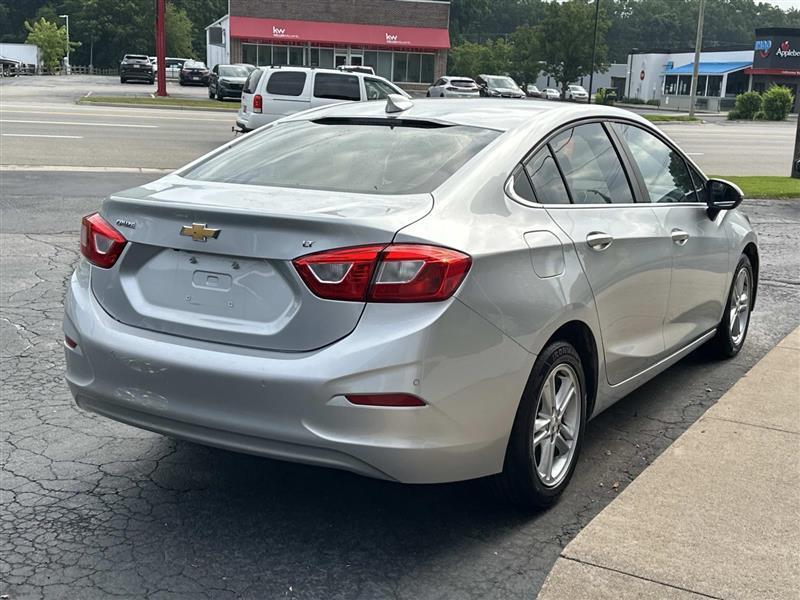 chevrolet cruze 2018 1G1BE5SM9J7158068 image chevrolet cruze 2018 1G1BE5SM9J7158068 image