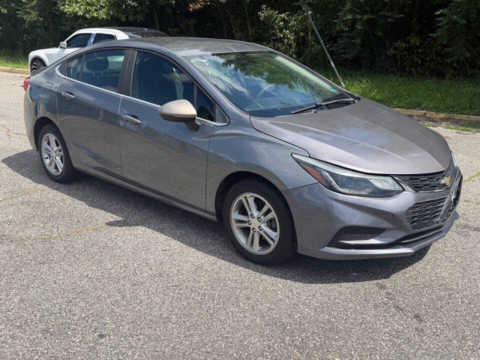 chevrolet cruze 2018 1G1BE5SM2J7157179 image chevrolet cruze 2018 1G1BE5SM2J7157179 image