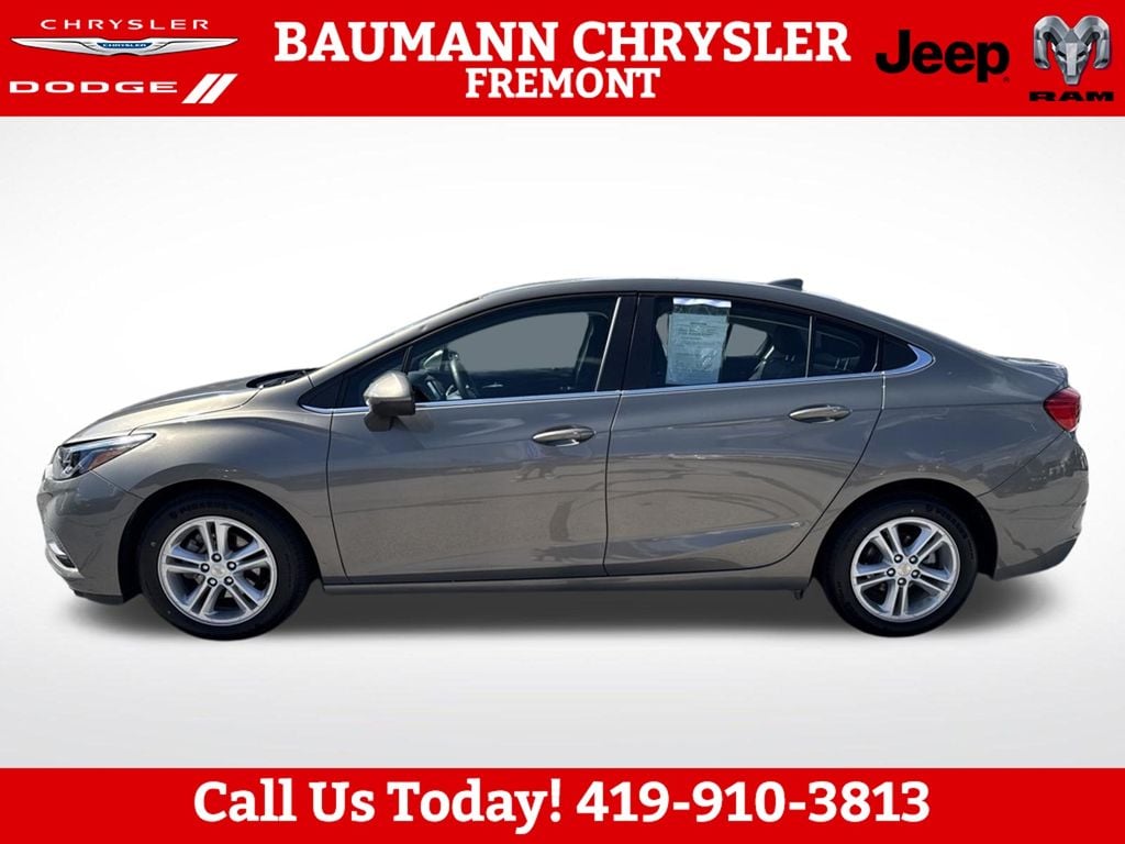 chevrolet cruze 2018 1G1BE5SM2J7243740 image chevrolet cruze 2018 1G1BE5SM2J7243740 image
