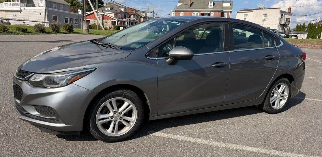 chevrolet cruze 2018 1G1BE5SM2J7166819 image chevrolet cruze 2018 1G1BE5SM2J7166819 image