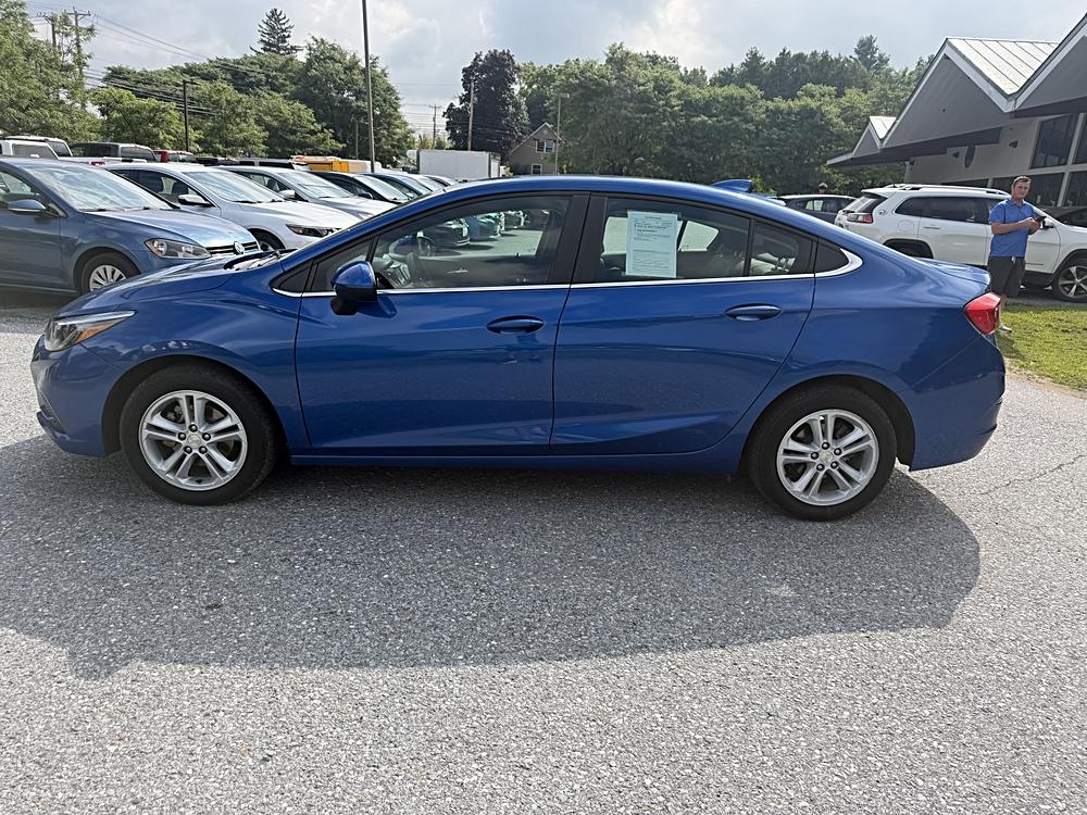 chevrolet cruze 2018 1G1BE5SM8J7209589 image chevrolet cruze 2018 1G1BE5SM8J7209589 image