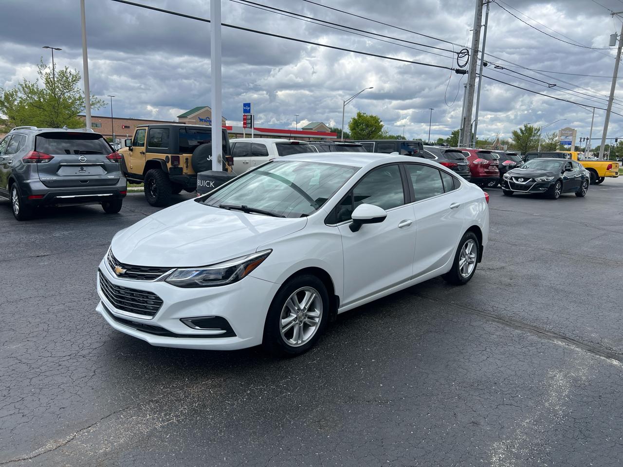 chevrolet cruze 2018 1G1BE5SM7J7189478 image chevrolet cruze 2018 1G1BE5SM7J7189478 image
