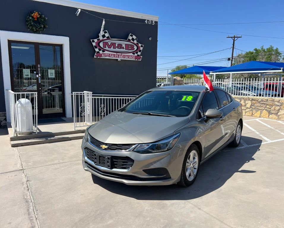 chevrolet cruze 2018 1G1BE5SM8J7246156 image chevrolet cruze 2018 1G1BE5SM8J7246156 image