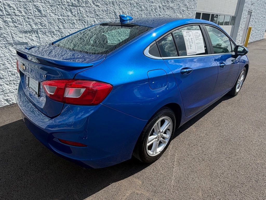 chevrolet cruze 2017 1G1BE5SM0H7188117 image chevrolet cruze 2017 1G1BE5SM0H7188117 image